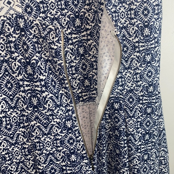 🎀NWT White and a Navy Blue dress! - Picture 9 of 10